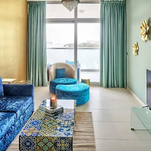 Luxury Staycation - Azure Residences شقة